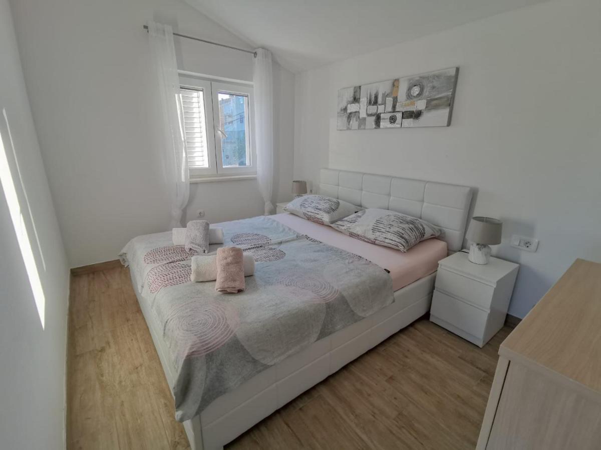 Apartmani Goga 2 Molat Eksteriør billede